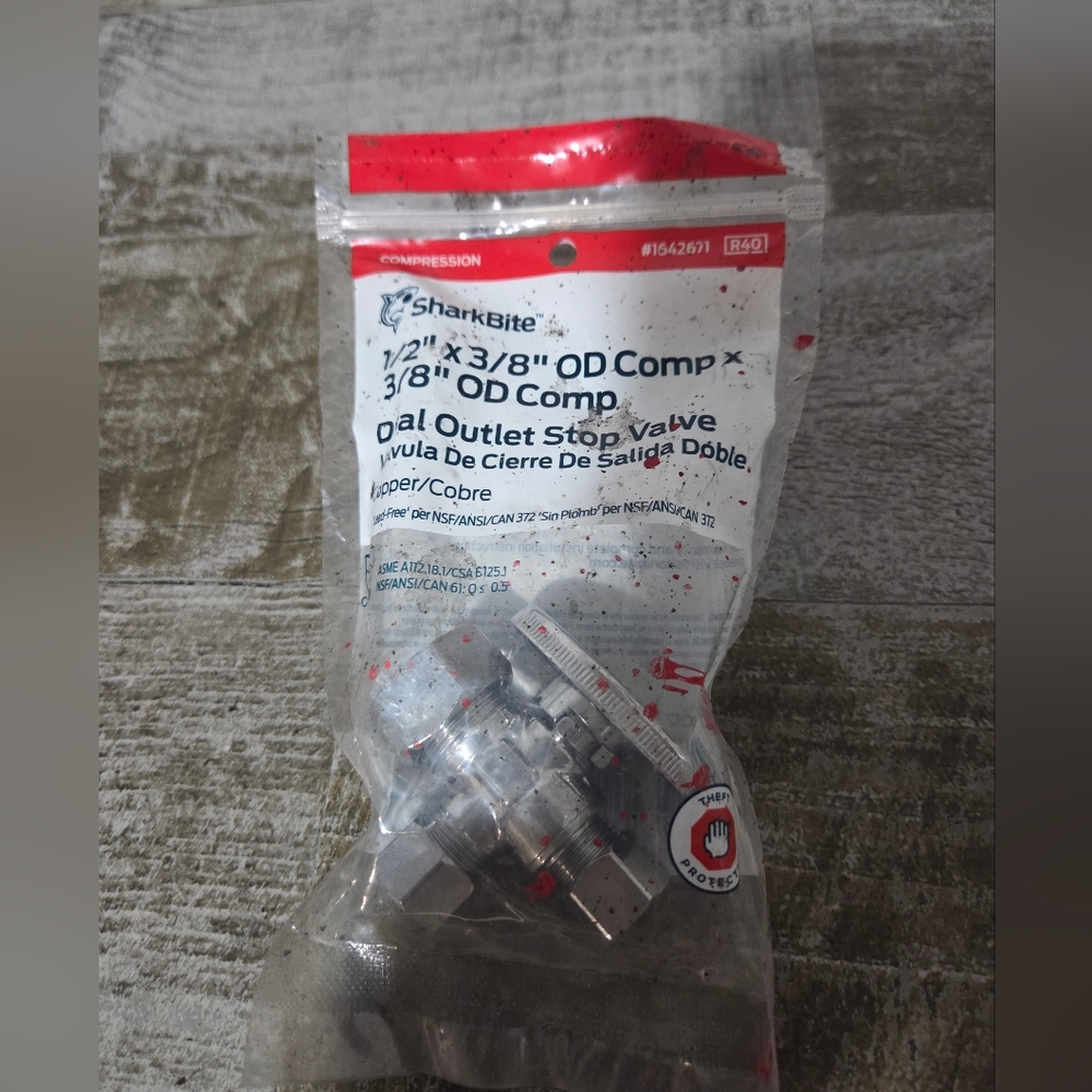 Max 1/2 in. Push-to-Connect x 3/8 in. O.D. Compression x 3/8 in. O.D. Compressio